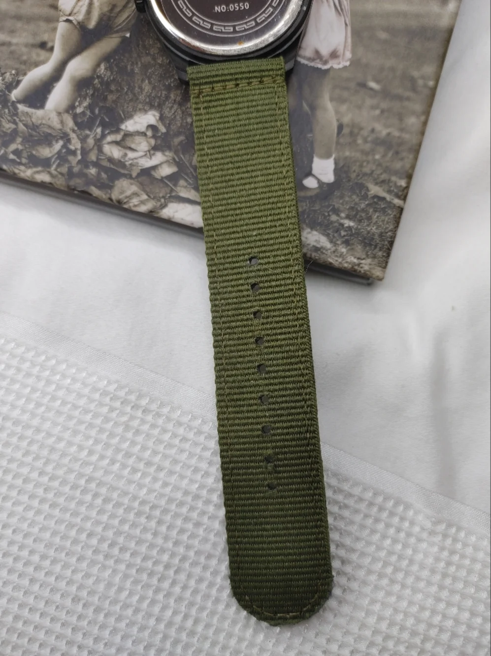 Lenqin Unisex Militart Sport Nylon Strap Analog Quartz Wrist Watch